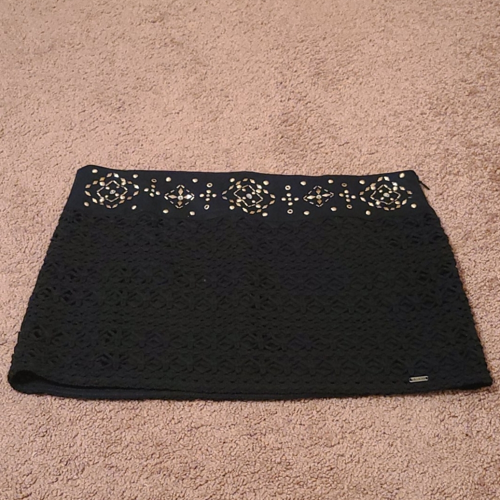 Hollister mini skirt
